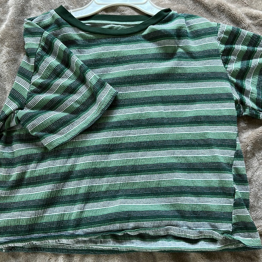 Cropped Green Stripped shirt